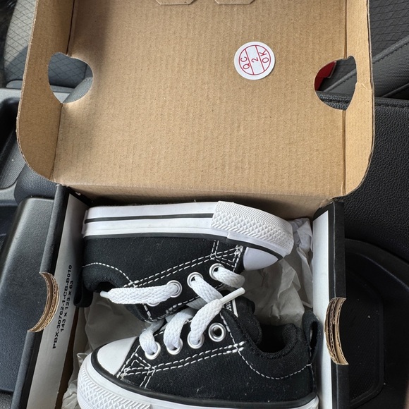 Converse Black Kids Shoes - Picture 2 of 3